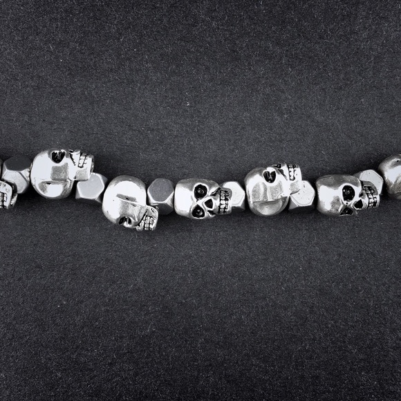 💀Silver Skull Hematite Men’s Beaded Bracelet - Picture 3 of 5